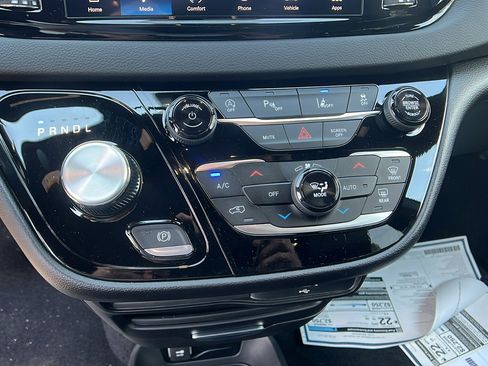 New 2026 Chrysler Voyager LX image 29