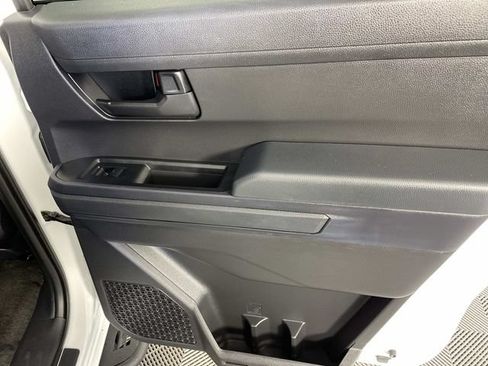 Used 2025 Toyota Tacoma SR5 AWD/4WD image 24