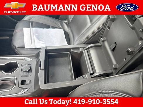 Used 2023 Chevrolet Traverse RS AWD/4WD image 34