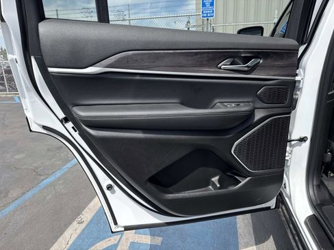 New 2026 Jeep Grand Cherokee L Limited w/ Limited Altitude Package image 26