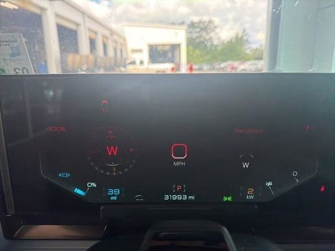 Used 2024 GMC Hummer EV 3X w/ LPO, Sport Package AWD/4WD image 4