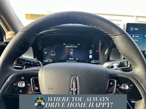 New 2026 Lincoln Corsair Premiere image 12