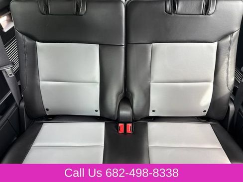 Used 2023 Ford Explorer XLT w/ Equipment Group 202A RWD image 16