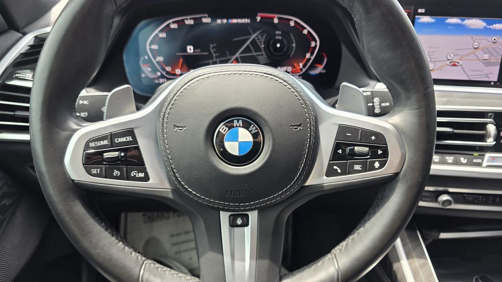 Used 2021 BMW X7 M50i w/ Dynamic Handling Package AWD/4WD image 19