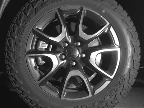 Used 2025 Jeep Compass Trailhawk AWD/4WD image 12