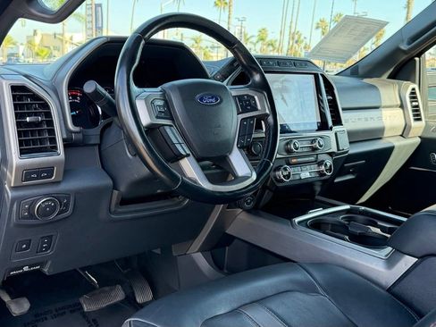 Certified 2022 Ford F350 Platinum w/ FX4 Off-Road Package AWD/4WD image 27