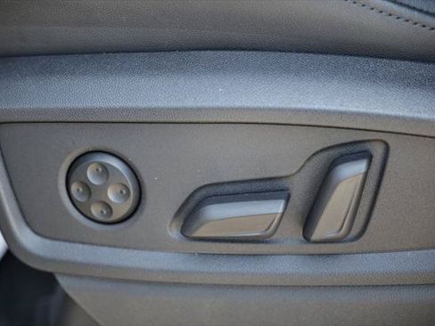 Certified 2025 Audi Q5 2.0T Premium AWD/4WD image 21