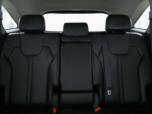 Used 2022 Kia Sorento S FWD image 19