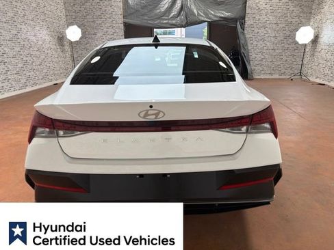 Certified 2025 Hyundai Elantra SEL FWD image 6