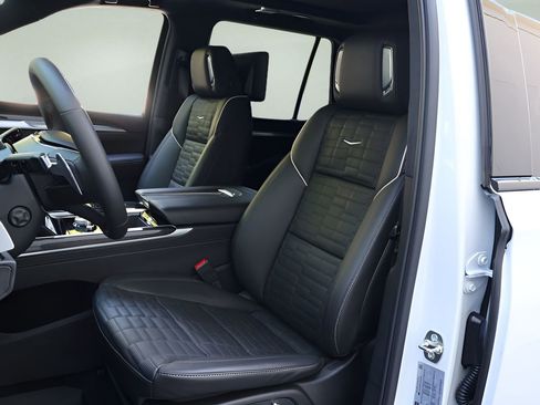 Certified 2026 Cadillac Escalade V w/ LPO, ONYX Package image 13