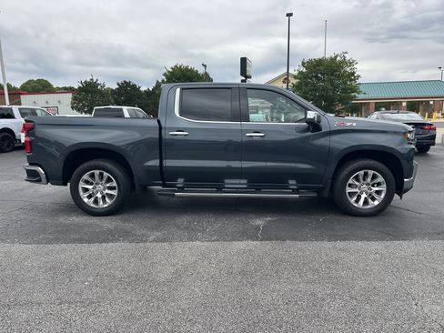 Used 2019 Chevrolet Silverado 1500 LTZ w/ LTZ Premium Package AWD/4WD image 8