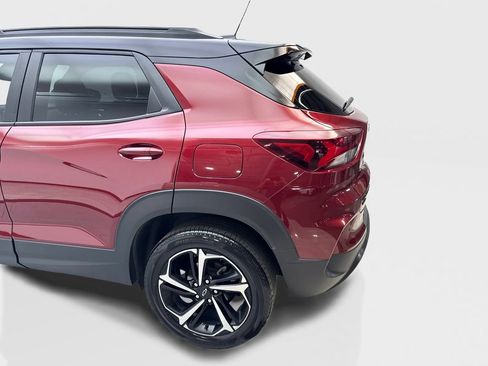 Used 2023 Chevrolet TrailBlazer RS w/ Convenience Package AWD/4WD image 17