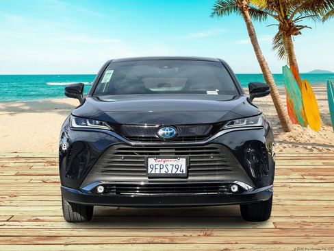 Used 2023 Toyota Venza Nightshade image 8