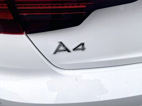 Used 2022 Audi A4 2.0T Premium w/ Convenience Package image 24