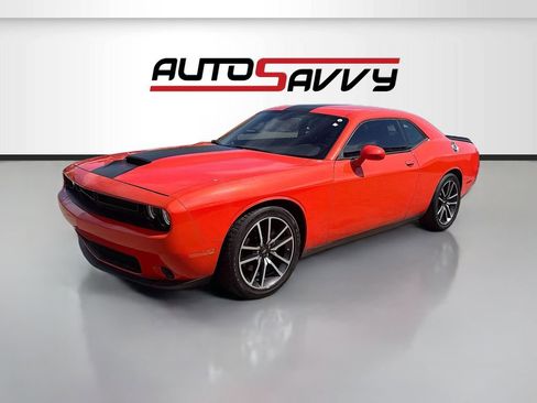 Used 2023 Dodge Challenger R/T RWD image 3