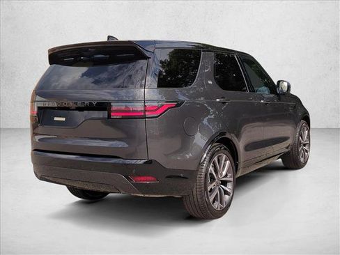 Certified 2024 Land Rover Discovery Dynamic SE image 9