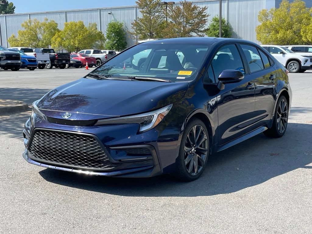 Used 2025 Toyota Corolla SE FWD image 3