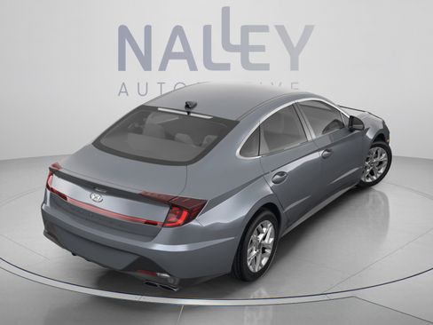 Used 2023 Hyundai Sonata SEL w/ Convenience Package FWD image 4