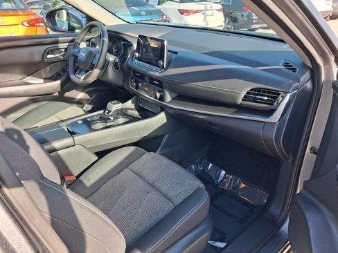 Used 2026 Nissan Rogue SV FWD image 29