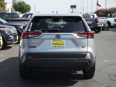 Used 2024 Toyota RAV4 LE FWD image 7