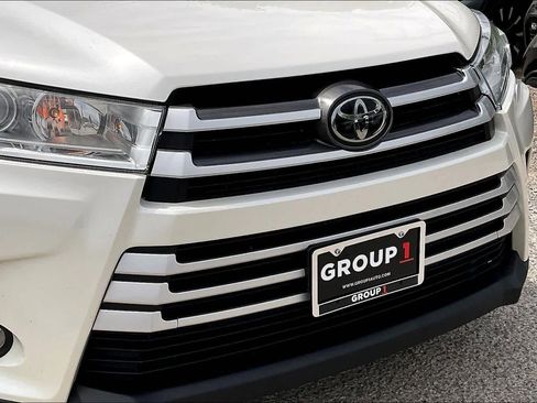 Used 2018 Toyota Highlander XLE image 30
