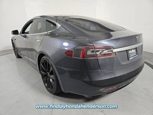Used 2020 Tesla Model S Long Range Plus image 4