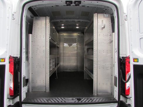 Used 2023 Ford Transit 250 Medium Roof image 4