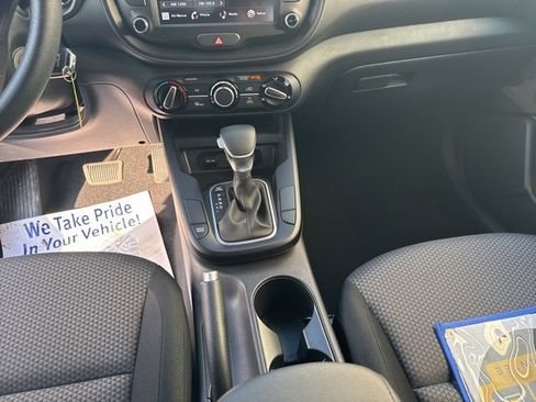 Certified 2025 Kia Soul LX image 12