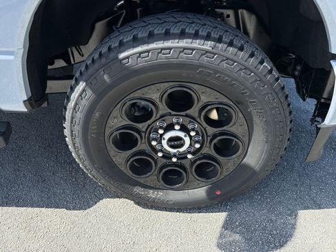 New 2026 Ford F250 Lariat w/ Black Appearance Package image 12