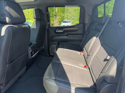 Used 2024 GMC Sierra 1500 Denali w/ Technology Package AWD/4WD image 22