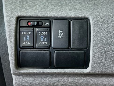Used 2016 Honda Odyssey EX image 16