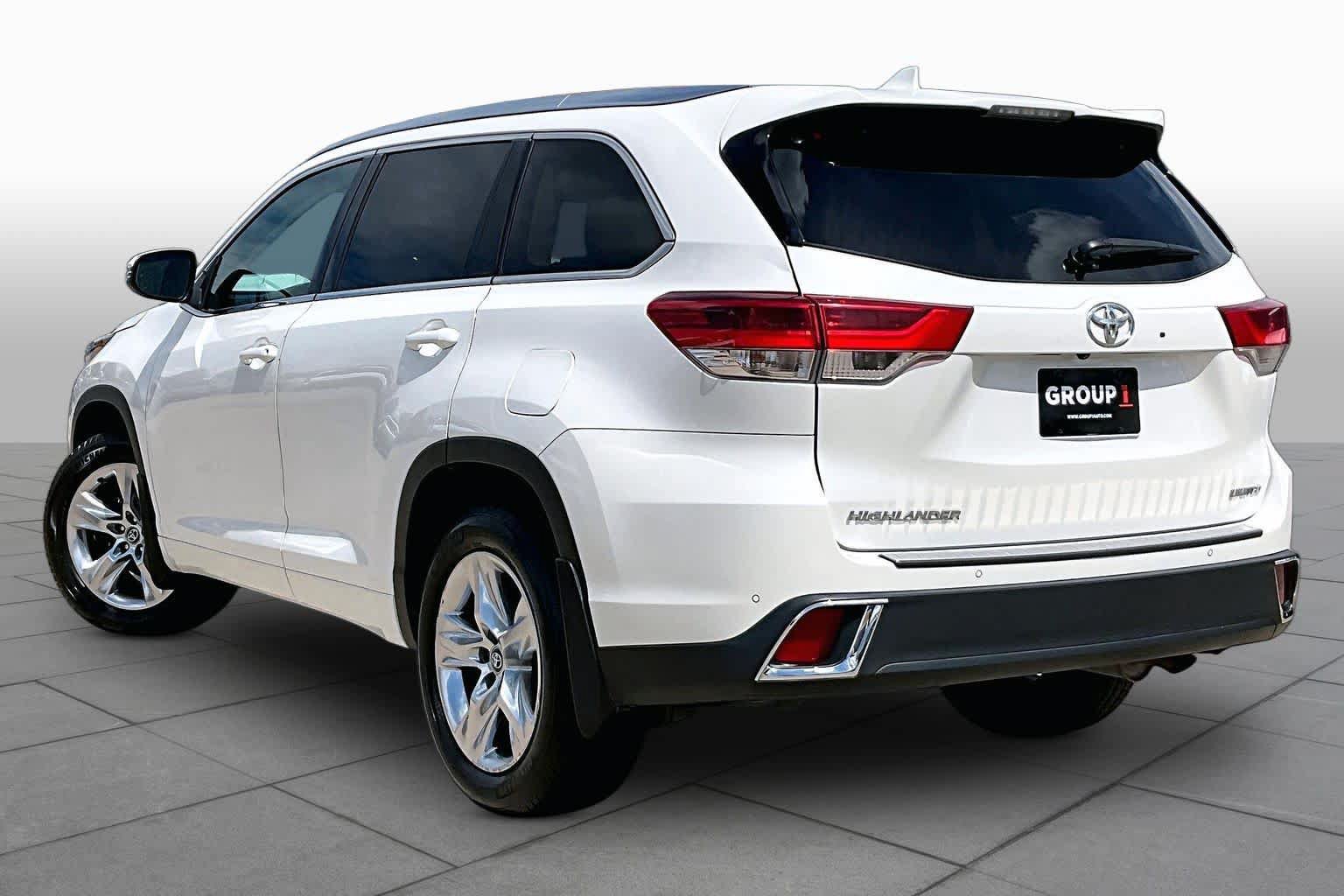 Used 2017 Toyota Highlander Limited FWD image 12