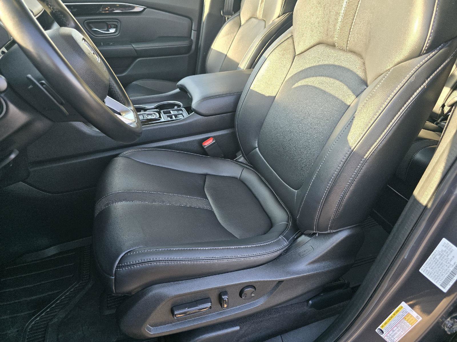 Certified 2023 Honda Pilot Touring image 16