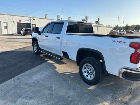 Used 2025 Chevrolet Silverado 2500 W/T AWD/4WD image 5