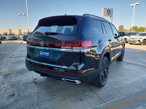 New 2026 Volkswagen Atlas SE FWD image 7