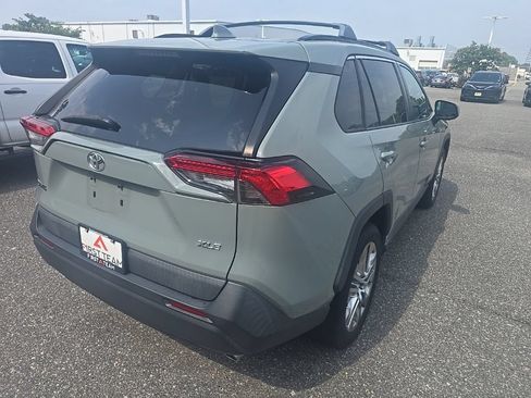 Certified 2020 Toyota RAV4 XLE Premium FWD image 5