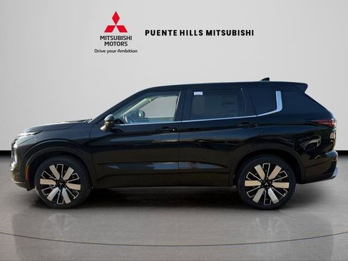 New 2026 Mitsubishi Outlander SE image 9