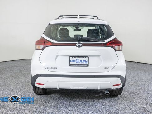 Used 2023 Nissan Kicks SV w/ Exterior Package FWD image 7