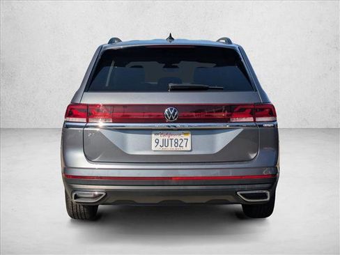 Used 2024 Volkswagen Atlas SE image 6