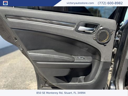 Used 2017 Chrysler 300 Limited AWD/4WD image 39
