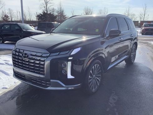 Used 2025 Hyundai Palisade Calligraphy image 1