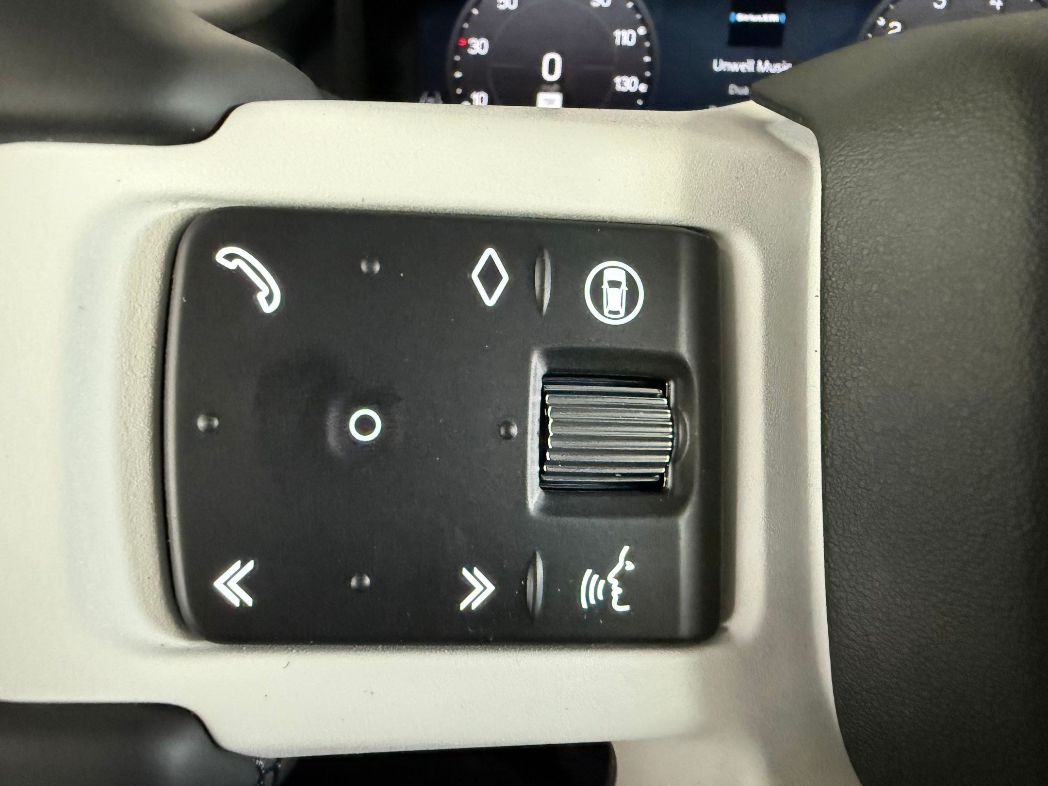 New 2026 Land Rover Defender 110 S AWD/4WD image 31