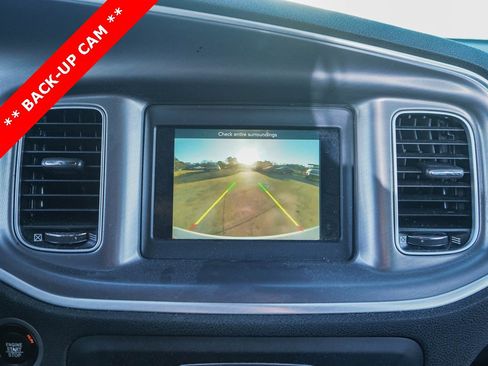 Used 2022 Dodge Charger SXT image 9