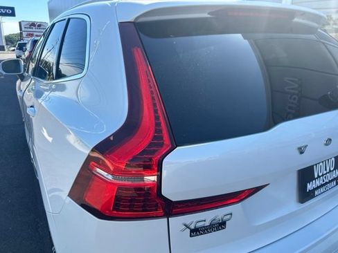 Used 2023 Volvo XC60 B5 Plus w/ Climate Package AWD/4WD image 10