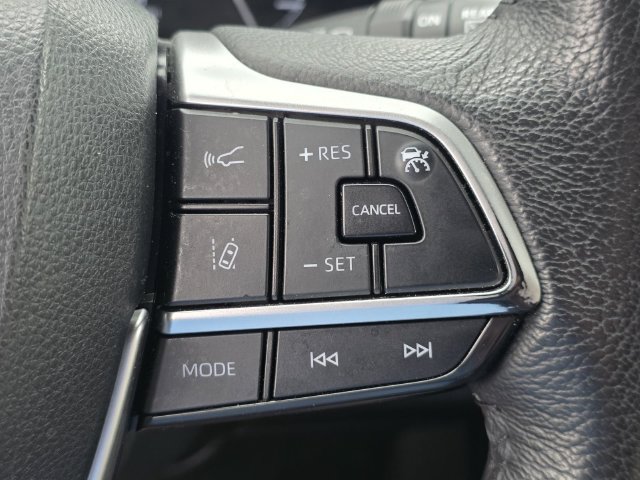 Certified 2023 Toyota Sienna XLE FWD image 31