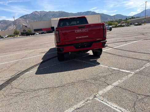Used 2024 GMC Sierra 2500 AT4 w/ AT4 Premium Plus Package AWD/4WD image 4