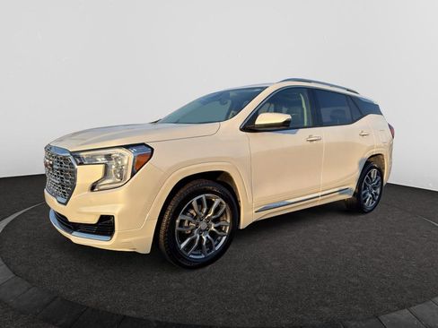 Used 2024 GMC Terrain Denali w/ Denali Premium Package image 1
