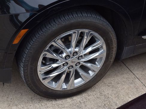 Used 2021 Cadillac XT5 Premium Luxury image 9