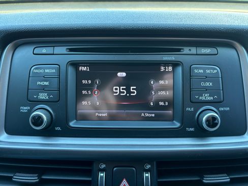 Used 2017 Kia Optima LX image 20