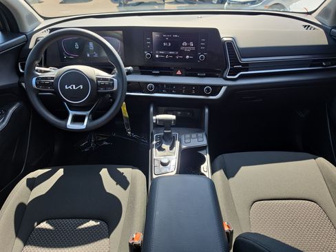 Certified 2025 Kia Sportage LX FWD image 12